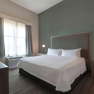 One-Bedroom King Suite